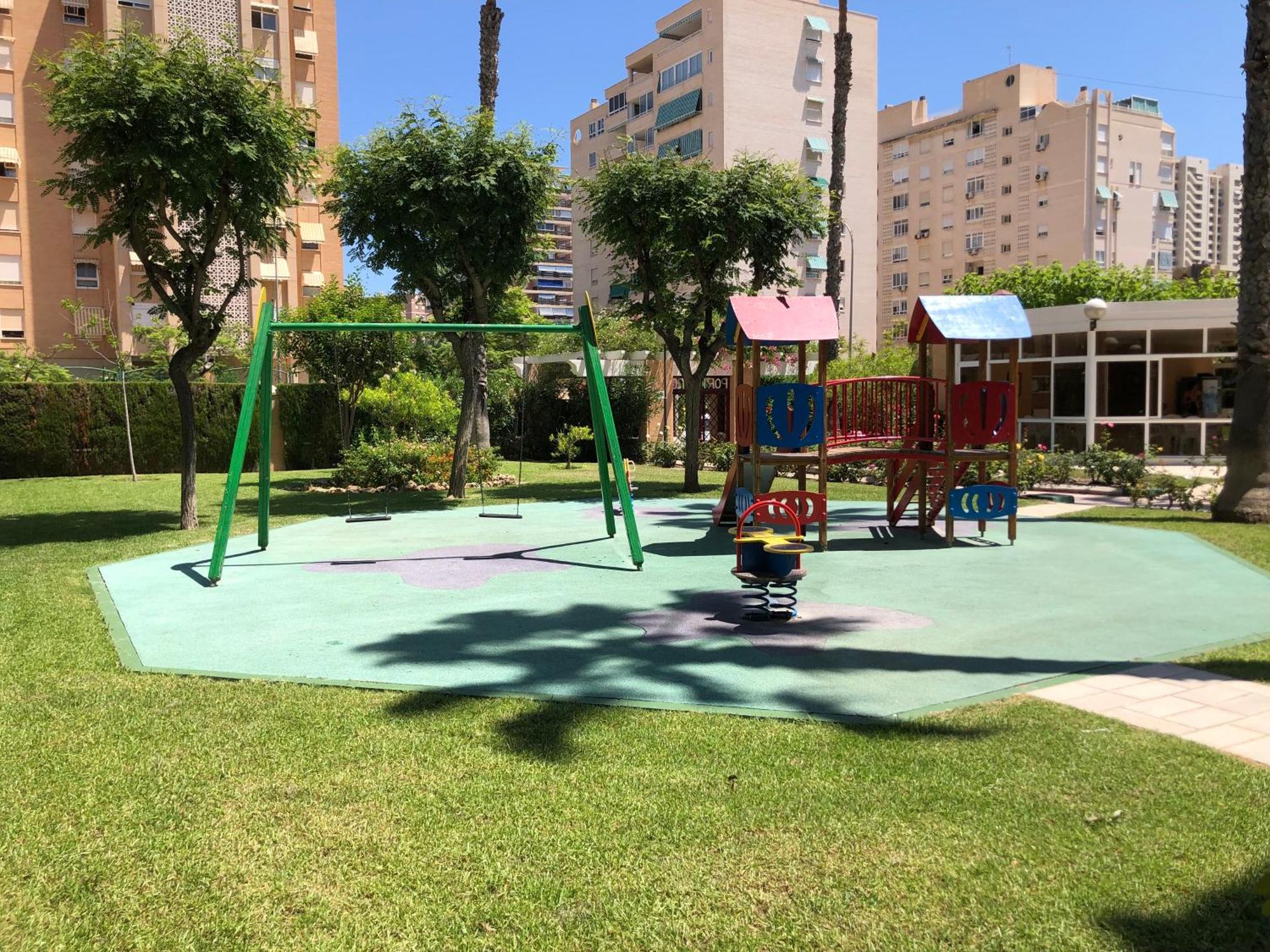Precioso apartamento en Urbanización junto al mar. Alicante Exterior foto